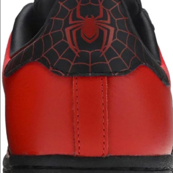 PlayStation X MARVEL SPIDER-MAN SUPERSTARS SIZE 8.5. New. Box not included. - Picture 5 of 11